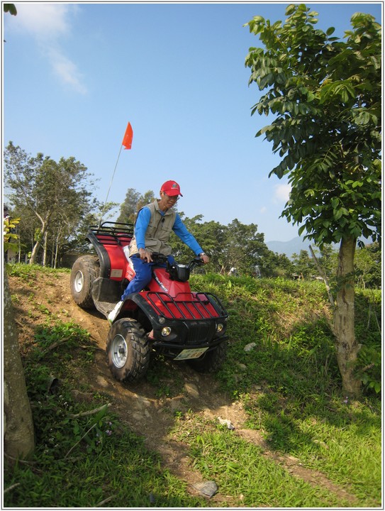 2013-03-08 09-27-39樂山登山車飆車趣.JPG